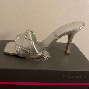 Vince Camuto